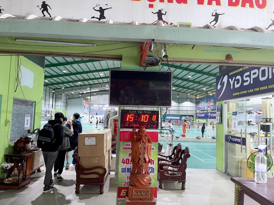 Sân cầu lông Quang Sport Cần Thơ(5)